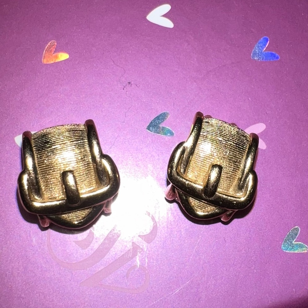 Gold Buckle Christian Dior Clip-On Earrings. ⚠️AUTHENTIC ⚠️